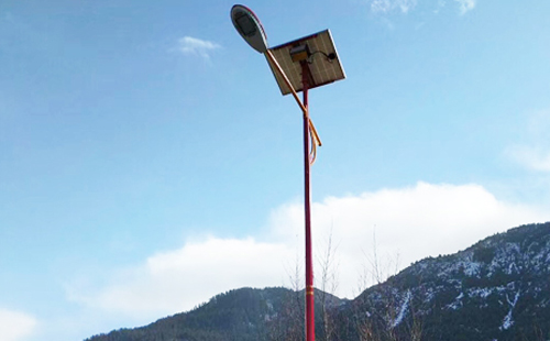 如何选择高质量的拉孜太阳能路灯材料：全方位指南